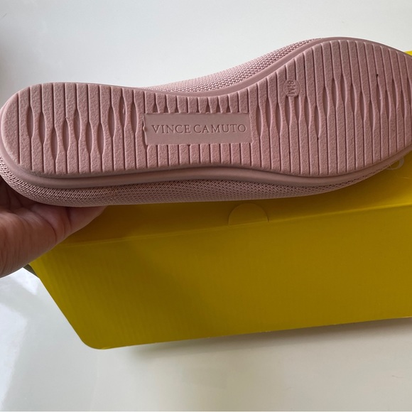 NEW IN BOX - Vince Camuto Flanna Ballet Flats Shoes Size 8.5 - $113 CAD Retail! - Picture 7 of 10